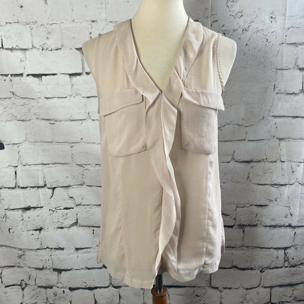 Mcginn Silk sleeveless blouse beige size small Chest Pockets‎
